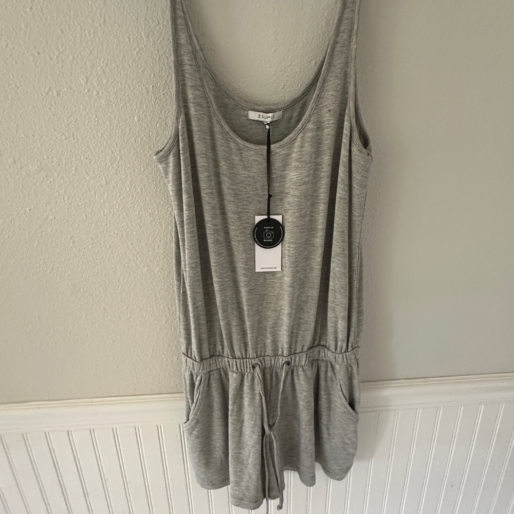 NWT Z Supply Light Gray Sleeveless Romper SZ: SM